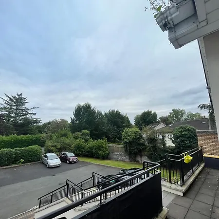Master Bedroom With Private Bathroom In Duplex Lucan