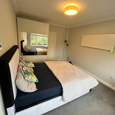 Pansiyon Master Bedroom With Private Bathroom In Duplex